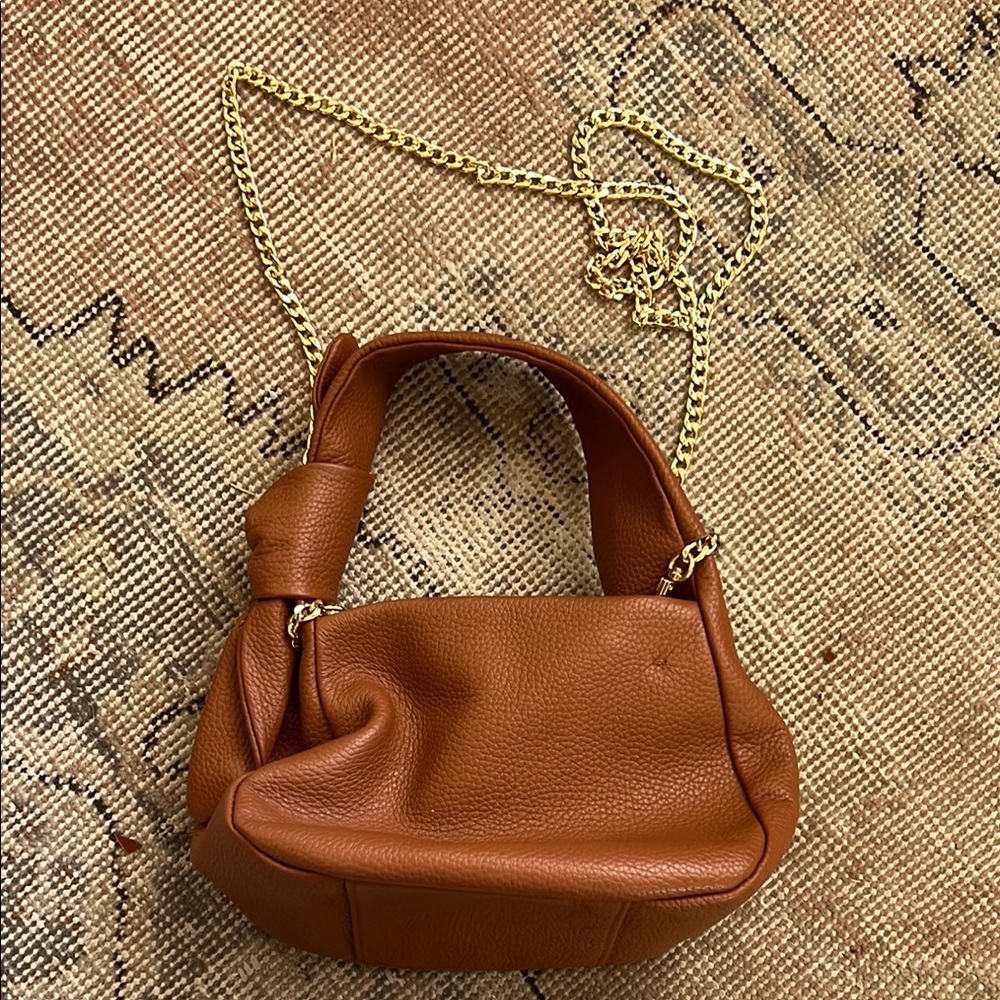 Quince Tan Leather Bag with Gold Chain